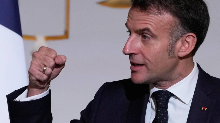 El presidente francés, Emmanuel Macron, pronuncia un discurso en el Palacio del Elíseo de París.