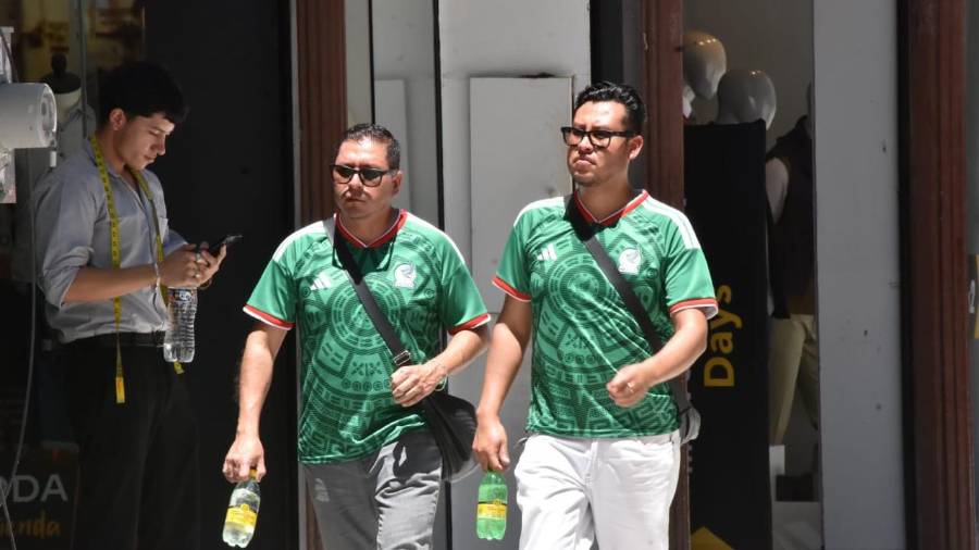 Temperaturas asfixiantes con una sensación térmica superior a los 40 grados centígrados se registran este jueves en Monterrey.