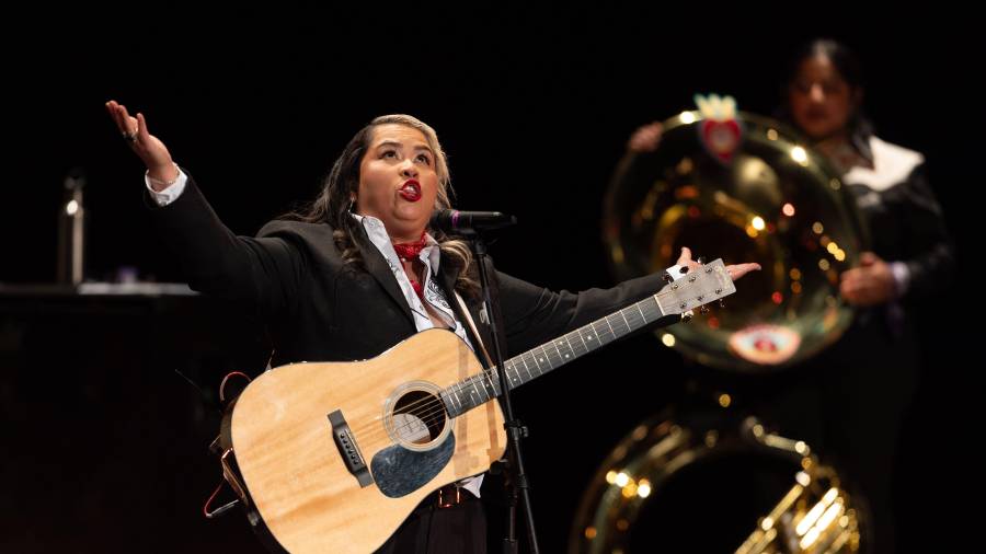 Apoyo. La intérprete de ‘Sin Miedo’ sumará su música a una iniciativa que busca respaldar a familias que buscan a sus seres queridos.