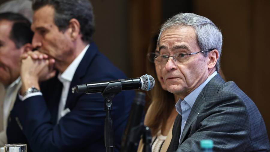 Luis Arizpe Jiménez dijo no conocer a ningún otro país que tenga un esquema de ese tipo donde aún con pérdidas y las empresas pagan un impuesto sobre la renta.