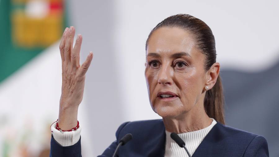 “Sí, fue ella”, sentenció Loret de Mola contra Claudia Sheinbaum al señalar a la presidenta de aplaudir la campaña de odio y desinformación en su contra y el equipo de Latinus.