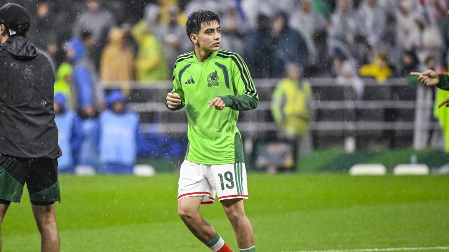 Gilberto Mora, de apenas 17 años, se consolidó como una de las mayores promesas mexicanas tras su participación en el Mundial 2026.