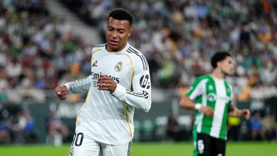 La paciencia hacia Kylian Mbappé, en general, se está terminando y sus desplantes y lesiones abonan más al sentimiento de que debe mejor irse del club español.