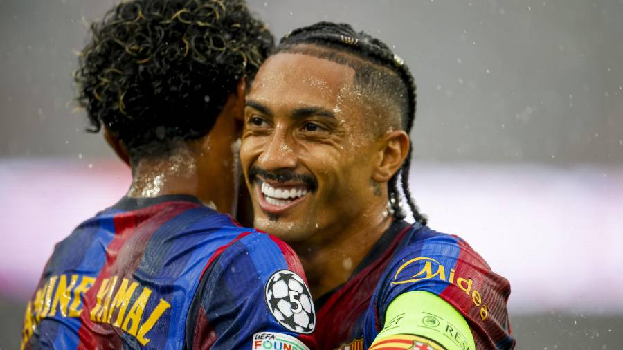 Raphinha marcó dos tantos en la victoria del Barcelona sobre Feyenoord, en el estreno azulgrana en la Champions League 2026-2027.