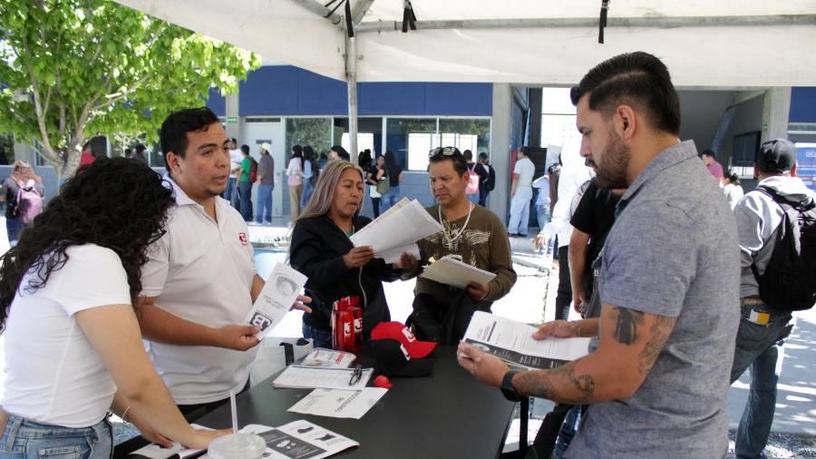 Empresas participantes ofrecieron información directa sobre vacantes y procesos de contratación.