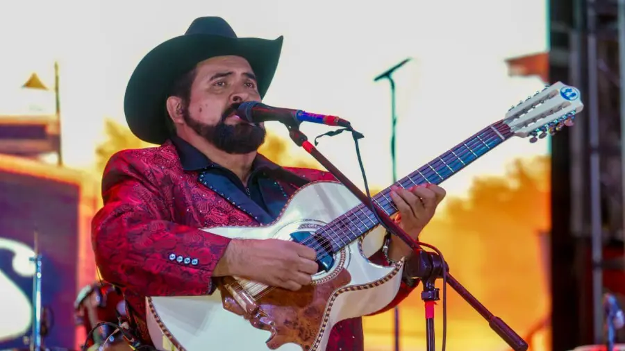 Salomón Robles y sus Legendarios fueron los encargados de cerrar esta edición del festival.