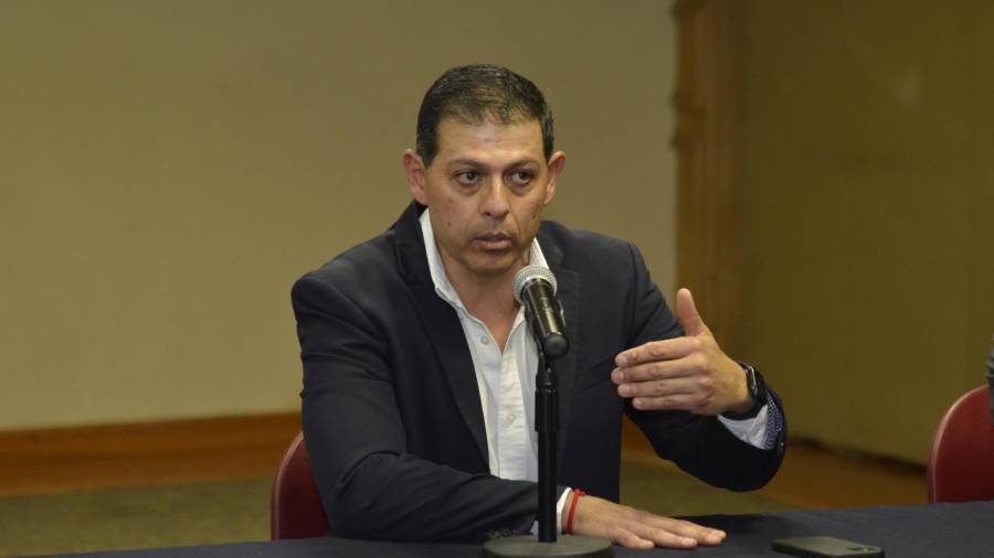 El rector Octavio Pimentel Martínez anunció las estrategias financieras para recaudar 600 millones de pesos necesarios para el pago de pensiones de la UAdeC.