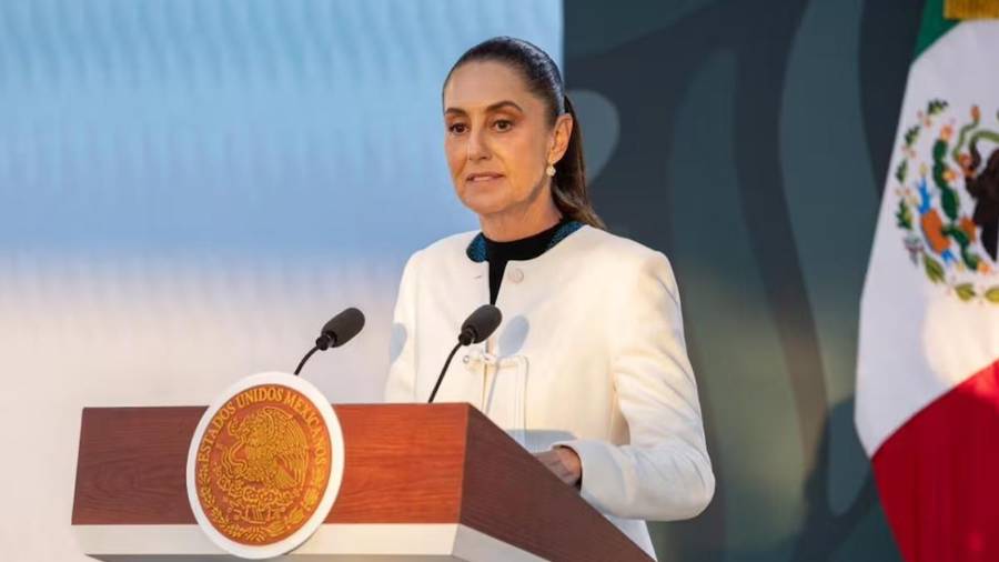 La presidenta Claudia Sheinbaum aseguró que el procedimiento del SAT contra Ricardo Salinas Pliego por una deuda fiscal de 51 mil millones de pesos se apega a la ley y no constituye persecución política.