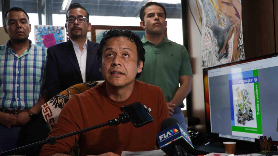 Marx Arriaga, exfuncionario de la Dirección General de Materiales Educativos de la Secretaría de Educación Pública (SEP), admitió que se le ofreció una embajada.