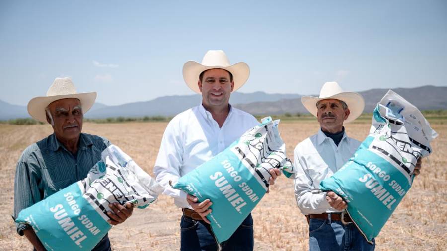 Javier Díaz González destacó la coordinación con el Gobierno del Estado para fortalecer las actividades productivas de las comunidades rurales de Saltillo.