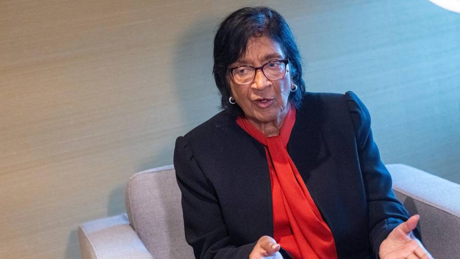 La exjueza de la CPI Navi Pillay, galardonada con el Premio Nobel de la Paz 2026, posa para una fotografía en La Haya, Países Bajos, el lunes 12 de octubre de 2026.
