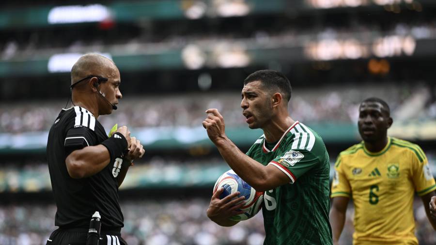 Partido entre México y Sudáfrica.