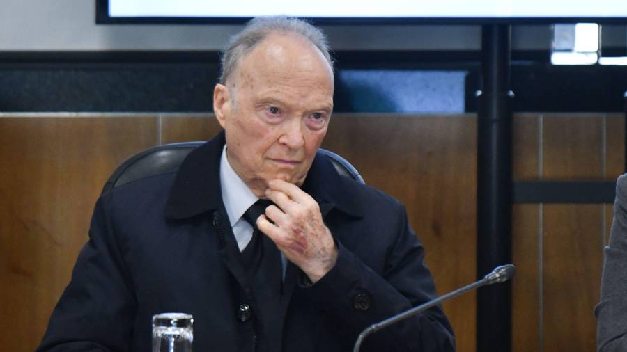 Una granada en el nuevo escritorio de Gertz Manero