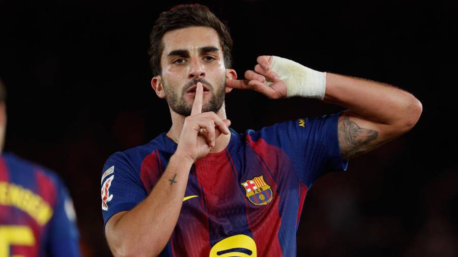 Ferran Torres sentenció el 3-1 en el tiempo añadido tras aprovechar un espacio en la zaga rojiblanca.