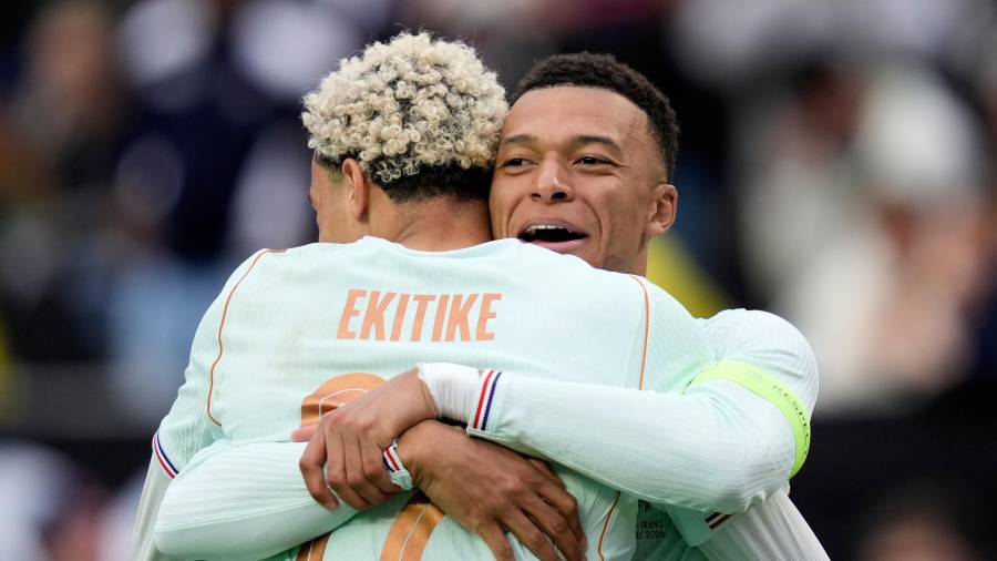 Francia se impuso 2-1 a Brasil en Foxborough con goles de Kylian Mbappé y Hugo Ekitike, en un amistoso internacional de alto nivel rumbo al Mundial 2026.