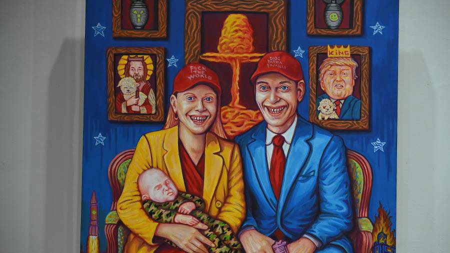 Borers Tok Tok retrata lo grotesco del capitalismo en su expo ‘Excesos y poder’ en Saltillo
