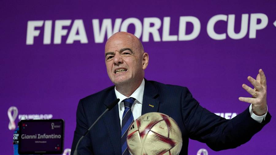 Gianni Infantino enfrenta la mayor crisis de su gestión, pese al respaldo expresado por la alta dirección de la FIFA.