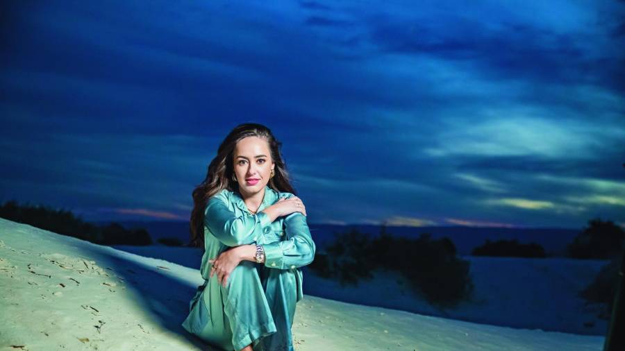 Marifer Pérez en las Dunas de Yeso, en Cuatro Ciénegas. Foto: