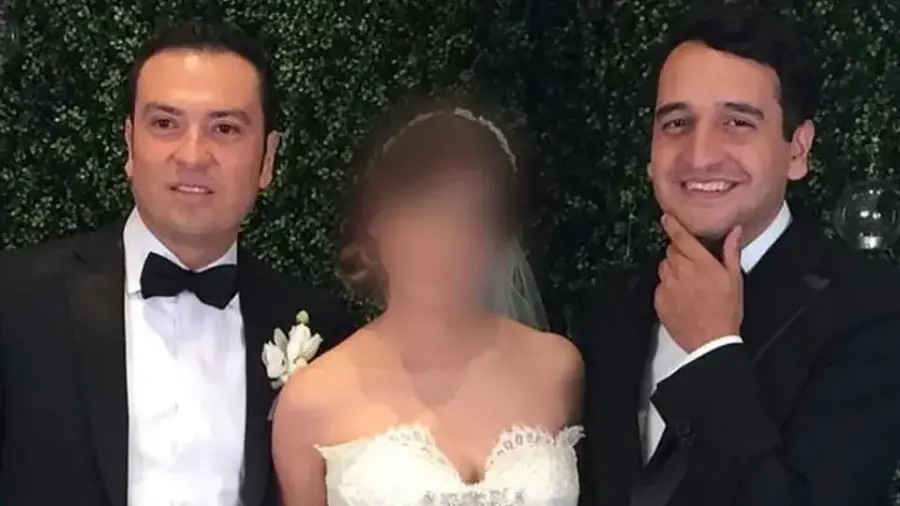 La amistad entre Amílcar y Andy data “cuando menos desde 2014, cuando se publicaron fotografías de Andy con Amílcar en una boda en Villahermosa”.
