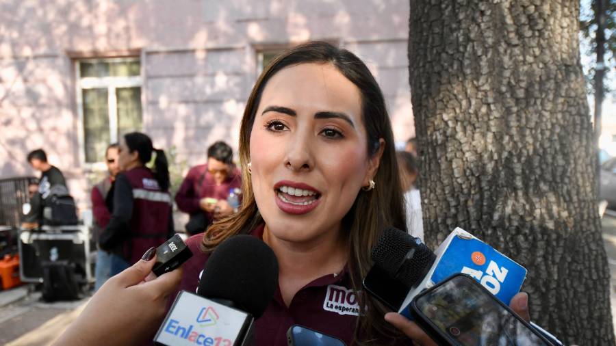 Cecilia Guadiana, senadora por Morena y esposa del delegado del Bienestar en Coahuila, negó los señalamientos en contra de su familia política.