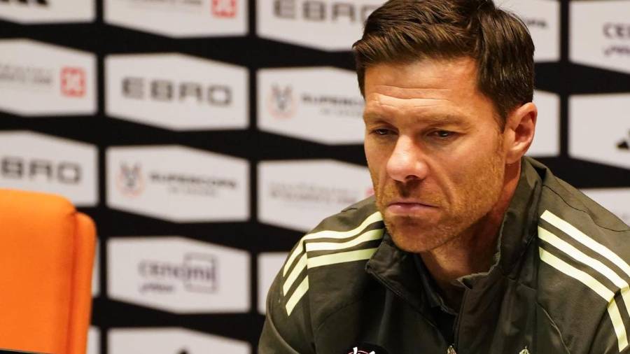 El Real Madrid confirmó la salida de Xabi Alonso como director técnico luego de la derrota frente al Barcelona en la Final de la Supercopa de España.