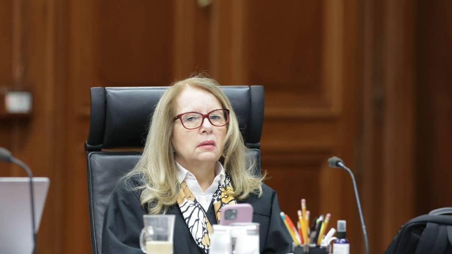 La ministra Loretta Ortiz Ahlf durante la sesión del pleno de la Suprema Corte de Justicia de la Nación, propuso el proyecto que le da la facultad a la UIF de bloquear cuentas.