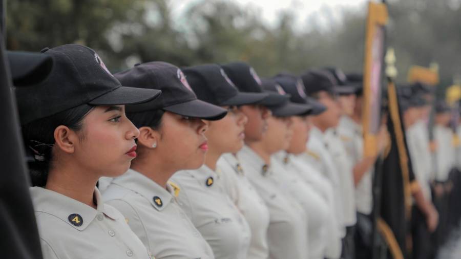 Ante la polémica a nivel nacional por la operación de los Colegios Militarizados, el secretario de Educación en Nuevo León, Juan Paura, informó que en la entidad seguirá operando.