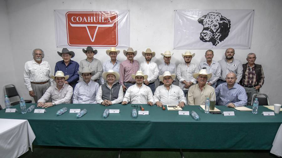 Francisco Martínez Dávila asumió la presidencia de esta organización ganadera en la localidad.