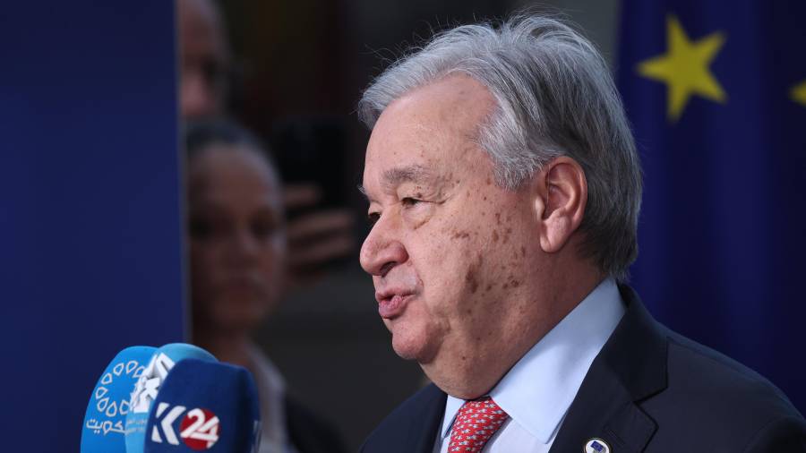 El secretario general de las Naciones Unidas, Antonio Guterres, pronuncia un discurso durante una conferencia de prensa en la cumbre de la UE en Bruselas, el 19 de marzo de 2026.
