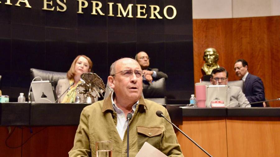 Rubén Moreira propuso una estrategia nacional para fortalecer la competitividad de la industria automotriz y proteger el empleo.