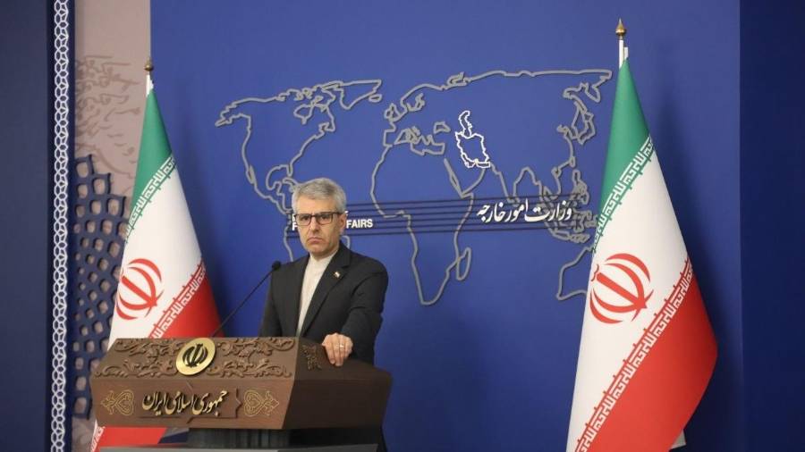 El descontento popular en Irán ha ido en aumento en la última década debido a la crisis económica, un factor de presión interna que las autoridades esperan mitigar con el alivio de las sanciones petroleras.