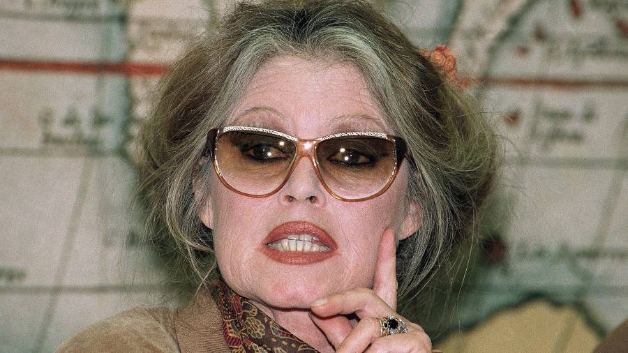 La actriz y cantante Brigitte Bardot, icono del cine francés y símbolo erótico de los años 1950 y 1960, falleció a los 91 años.