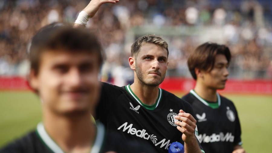 Santiago arrancó la nueva Temporada 2024 en Europa con un doblete, demostrando por qué es el mejor jugador mexicano del momento.