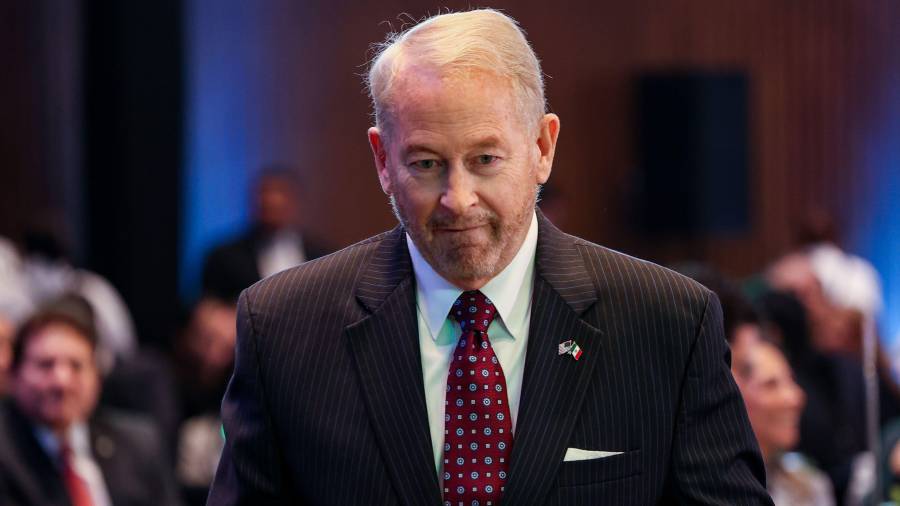Embajador Ronald Johnson informó que EU ha transferido 313 personas buscadas a México durante administración Trump, destacando cooperación en seguridad bilateral
