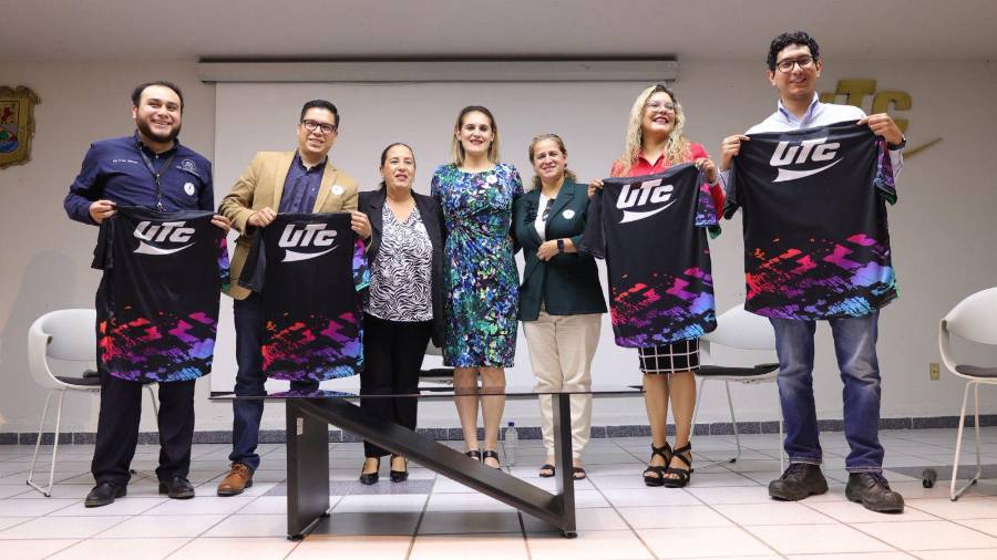 Este martes la UTC puso en marcha la Primera Semana de Ingeniería Mecatrónica, oportunidad para que los alumnos fortalezcan sus competencias técnicas, participen en actividades prácticas y establezcan vínculos con el sector industrial.