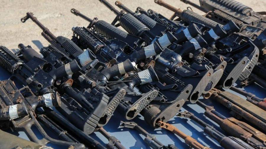 Lo decomisado fue puesto a disposición de las autoridades competentes para determinar su situación jurídica.