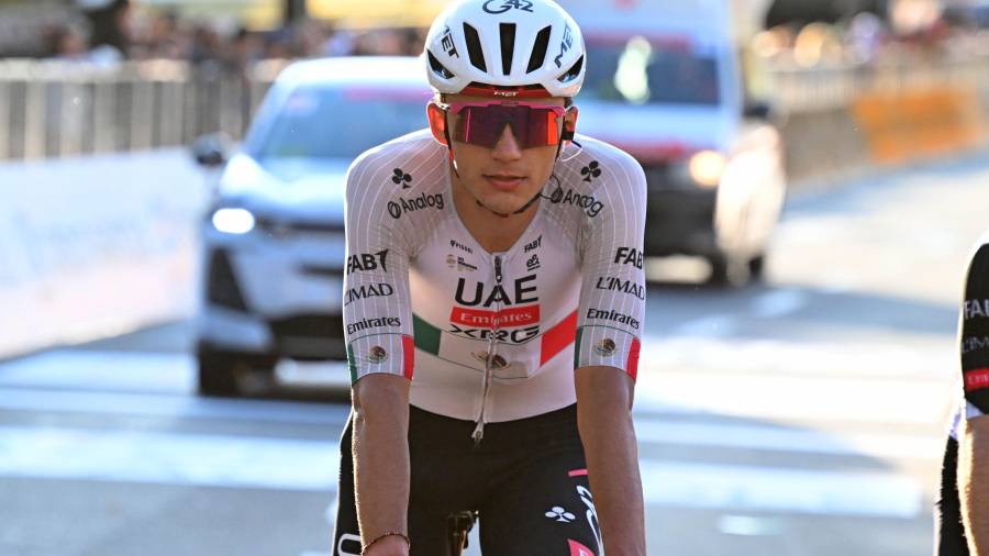 Isaac del Toro no logró repetir su actuación de 2025 en Il Lombardia y terminó en el puesto 28, a casi cinco minutos del campeón Paul Seixas.