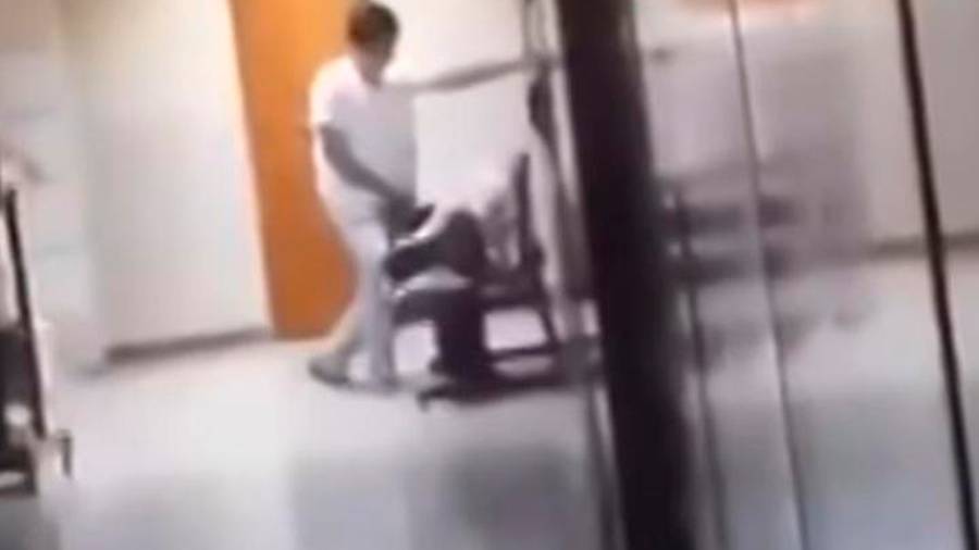 Médico abusó de mujer dormida en un hospital