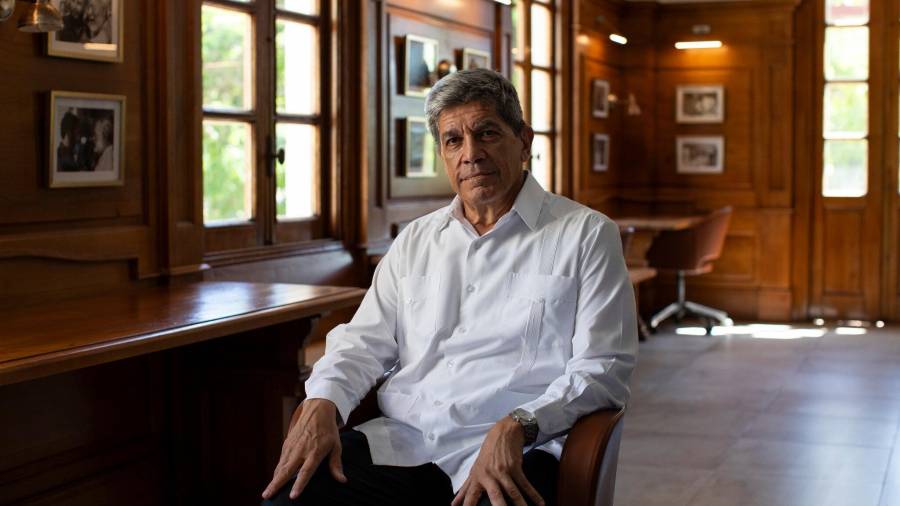 Carlos Fernández de Cossío, viceministro de Relaciones Exteriores de Cuba, en el Museo Fidel Castro en La Habana.