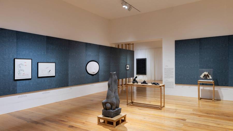 La exposición “Constelaciones y Derivas: arte de América Latina desde la colección FEMSA”, fue inaugurada recientemente en el espacio cultural