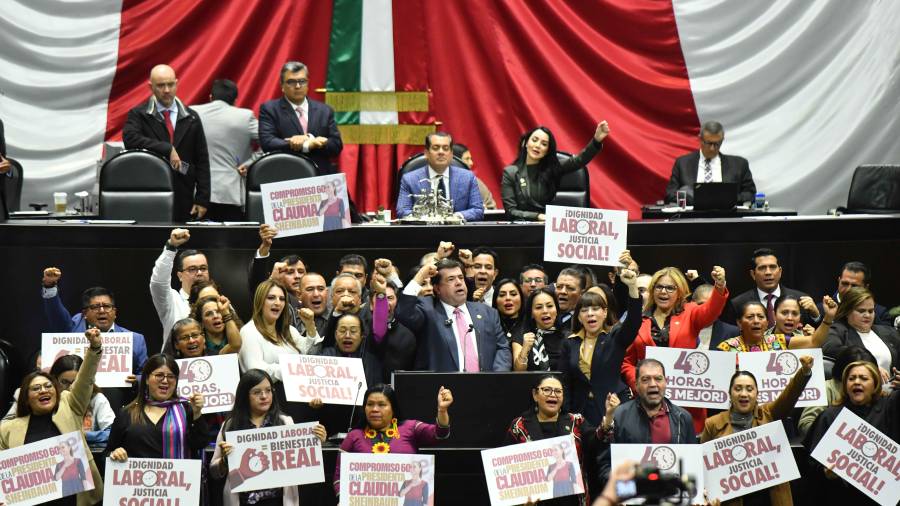 La reforma modifica fracciones del artículo 123 de la Constitución Política de los Estados Unidos Mexicanos.