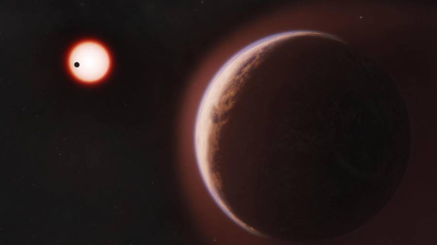 En esta representación artística, el exoplaneta LHS 1140 b en primer plano. Otro planeta rocoso cercano orbita alrededor. Un grupo de astrónomos descubrió un exoplaneta, bautizado “Beta Pictoris d”.