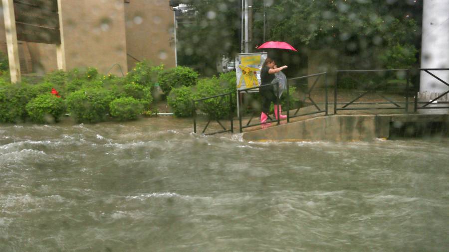 Las fuertes lluvias que se registraron este jueves en Nuevo León provocaron una jornada de emergencia en distintos puntos de la zona metropolitana de Monterrey.