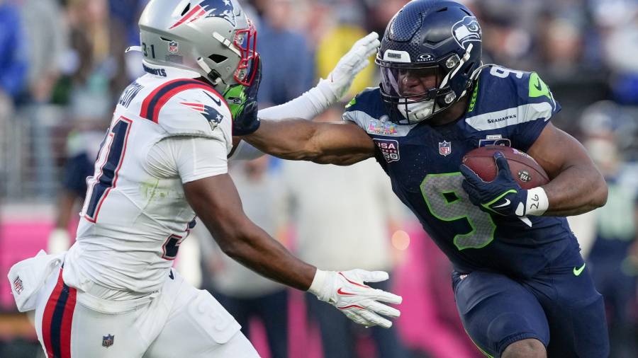 Kenneth Walker III fue la llave ofensiva de los Seahawks de Seattle en la primera mitad del Super Bowl LX, liderando el ataque terrestre y ayudando a su equipo a irse 9-0 arriba al descanso ante los Patriots de Nueva Inglaterra.