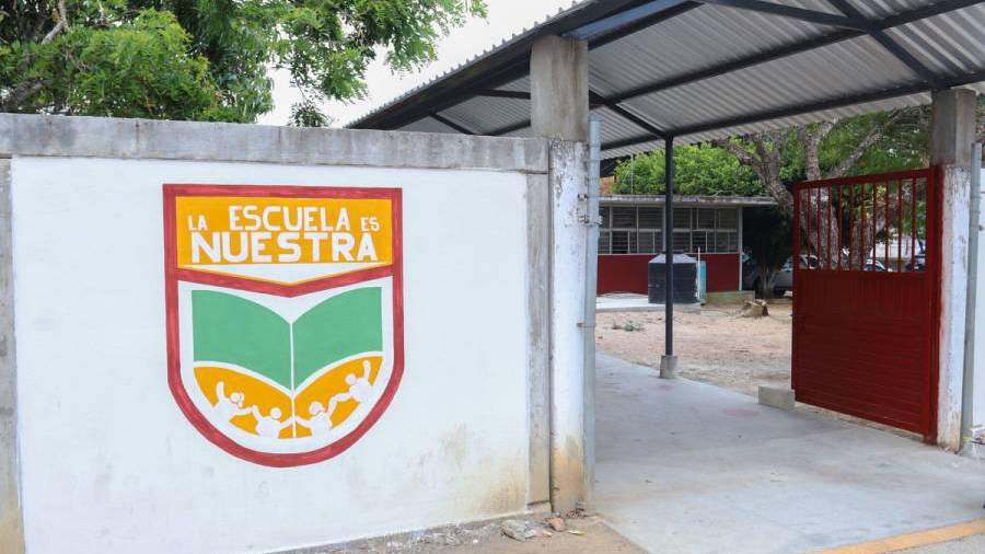 Las autoridades constatan en campo el avance y la calidad de las obras realizadas en escuelas públicas.