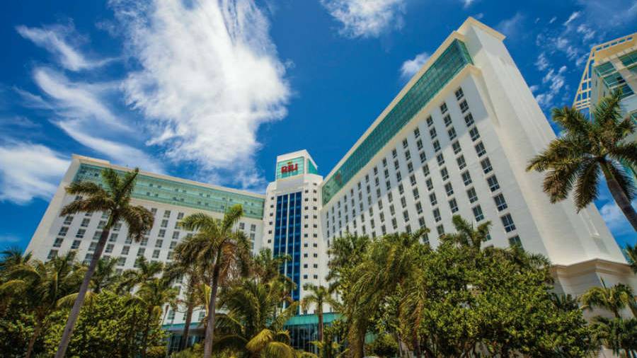 Cierran Hoteles Riu en destinos turísticos por coronavirus