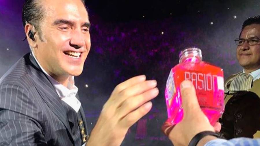 'Conocer es no excederse', marca de tequila le responde a Alejandro Fernández