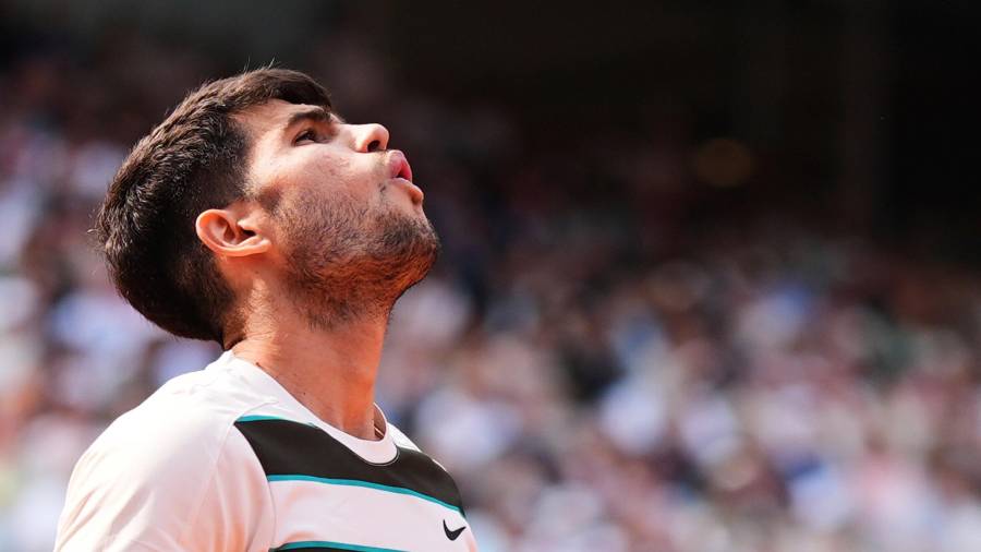 La lesión sufrida en el Abierto de Barcelona obligó a Carlos Alcaraz a detener su temporada en los Grand Slams europeos.