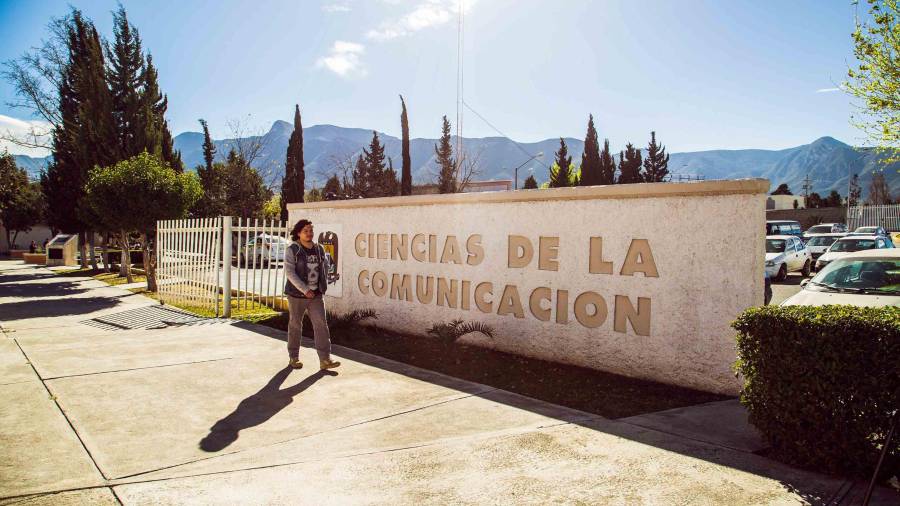 La Facultad de Ciencias de la Comunicación de la UAdeC prepara a sus estudiantes en áreas como comunicación audiovisual, digital e investigación.