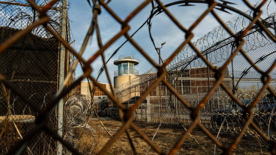 El dormitorio de máxima seguridad de la División 9 del Departamento Correccional del Condado de Cook, donde se ha encontrado a reclusos consumiendo drogas ilícitas letales.